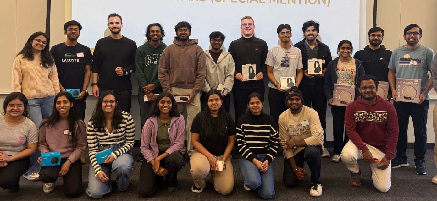 HackVerse prize winners holding their awards